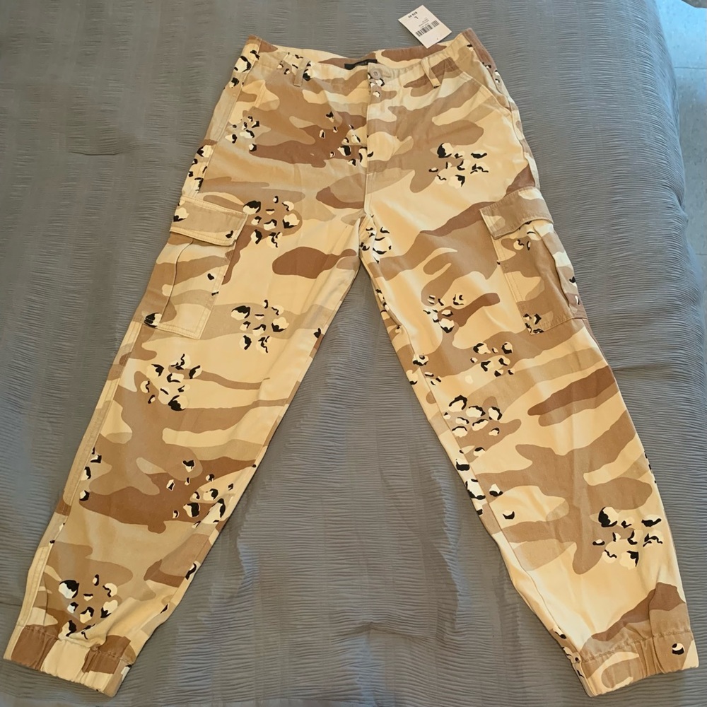 Tan/khaki camo pants
